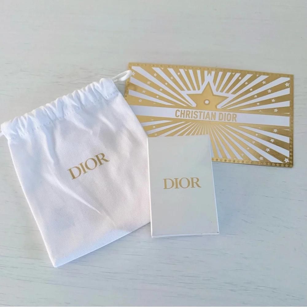 Dior Limited Edition Holiday Card Set - Picture 3 of 6